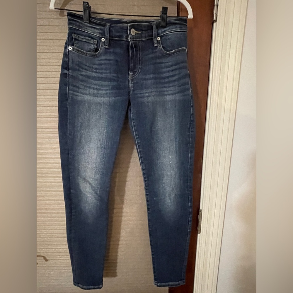 LUCKY Brand Women's Jeans/ Straight Leg Tapered Bottom